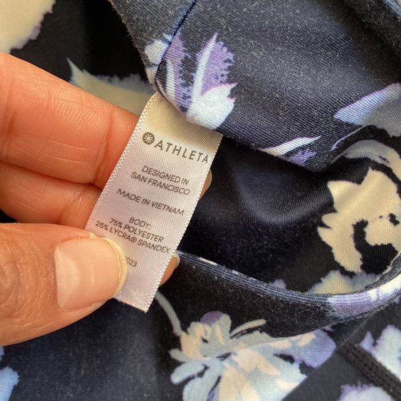 Athleta leggings - Picture 4 of 8